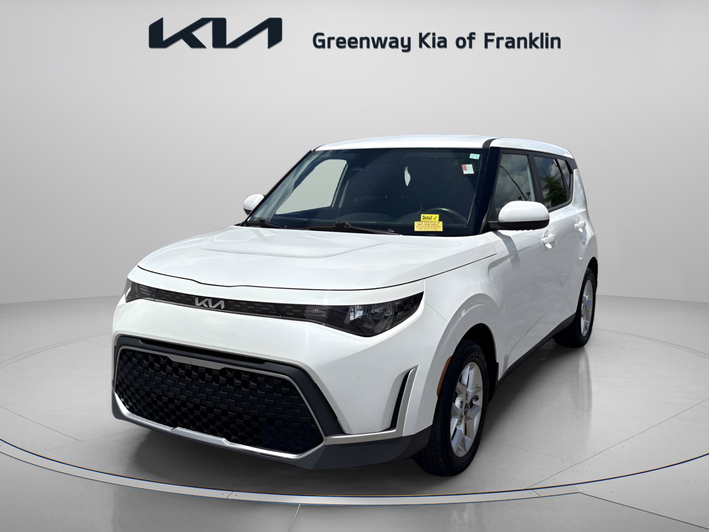 Used 2023 Kia Soul LX w/ LX Technology Package FWD image 3