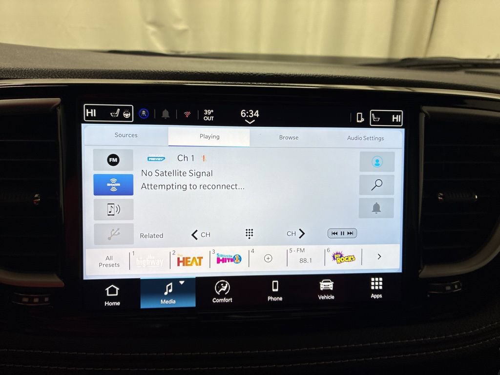 New 2026 Chrysler Pacifica Select w/ S Appearance Package AWD/4WD image 17