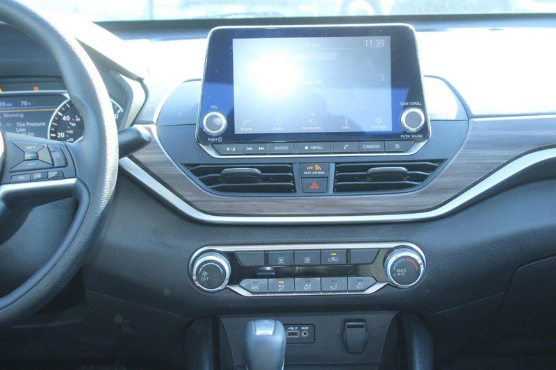 Used 2024 Nissan Altima 2.5 SV image 15