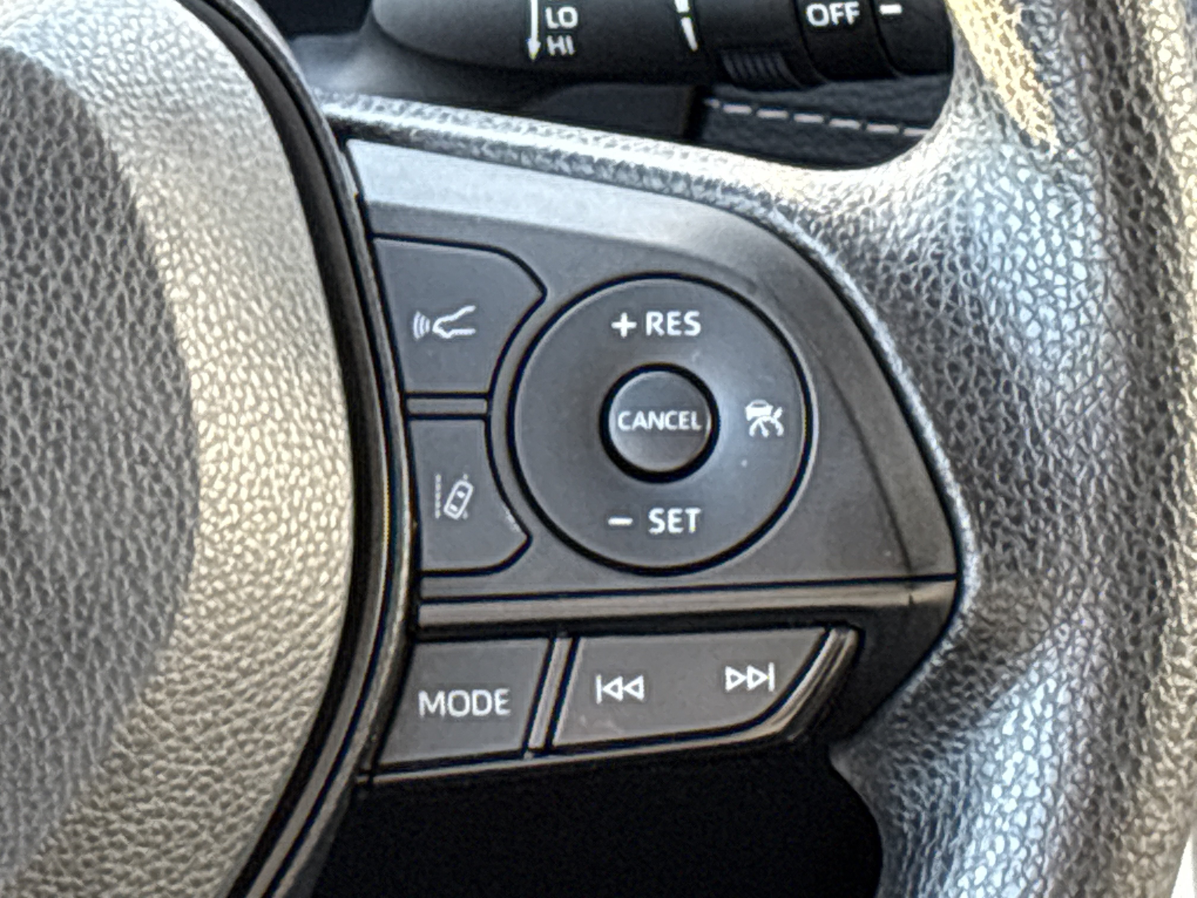 Used 2023 Toyota RAV4 XLE AWD/4WD image 23