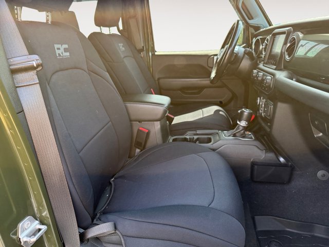 Used 2021 Jeep Gladiator Overland AWD/4WD image 13