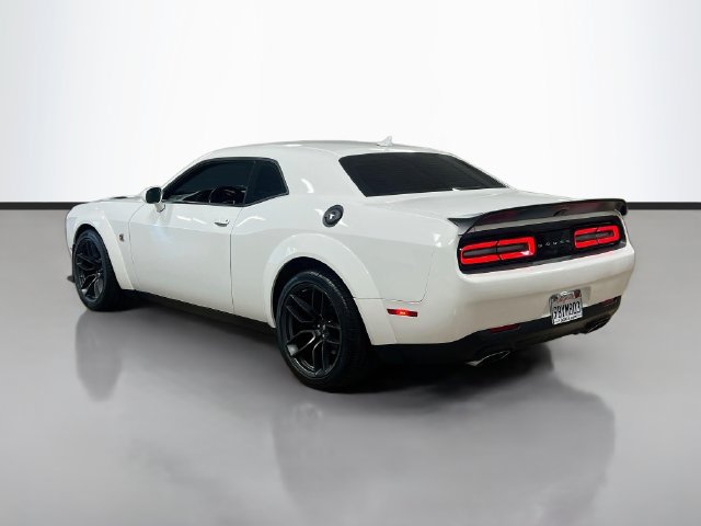 Used 2022 Dodge Challenger R/T Scat Pack RWD image 5
