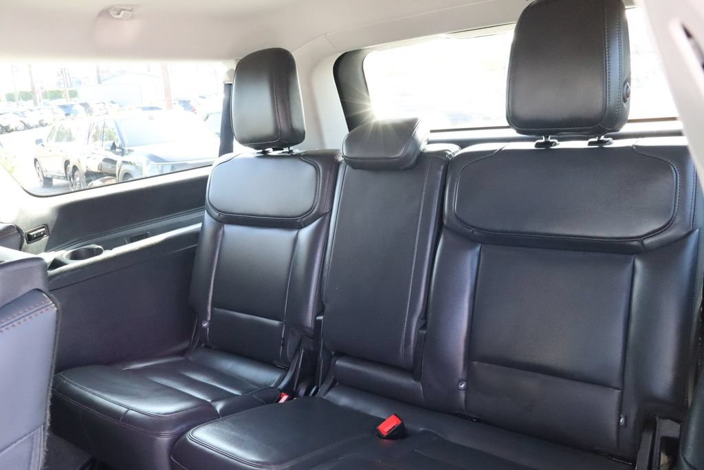 Used 2025 Ford Expedition Max Active AWD/4WD image 36