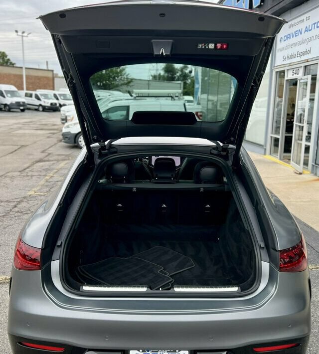 Used 2022 Mercedes-Benz EQS 580 4MATIC Sedan image 8