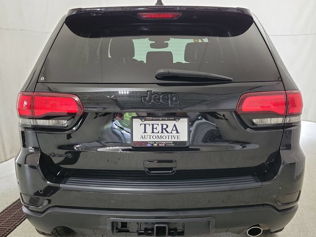 Used 2018 Jeep Grand Cherokee Altitude AWD/4WD image 4