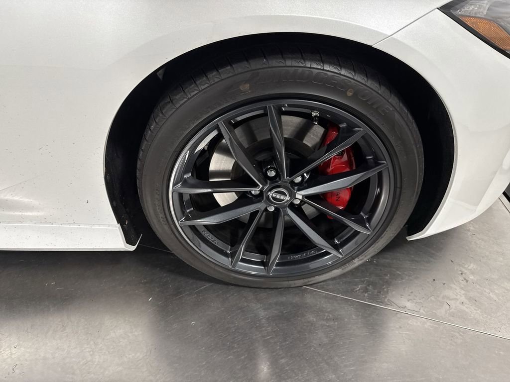 Used 2024 Nissan Z Performance w/ Floor Mat Package image 14