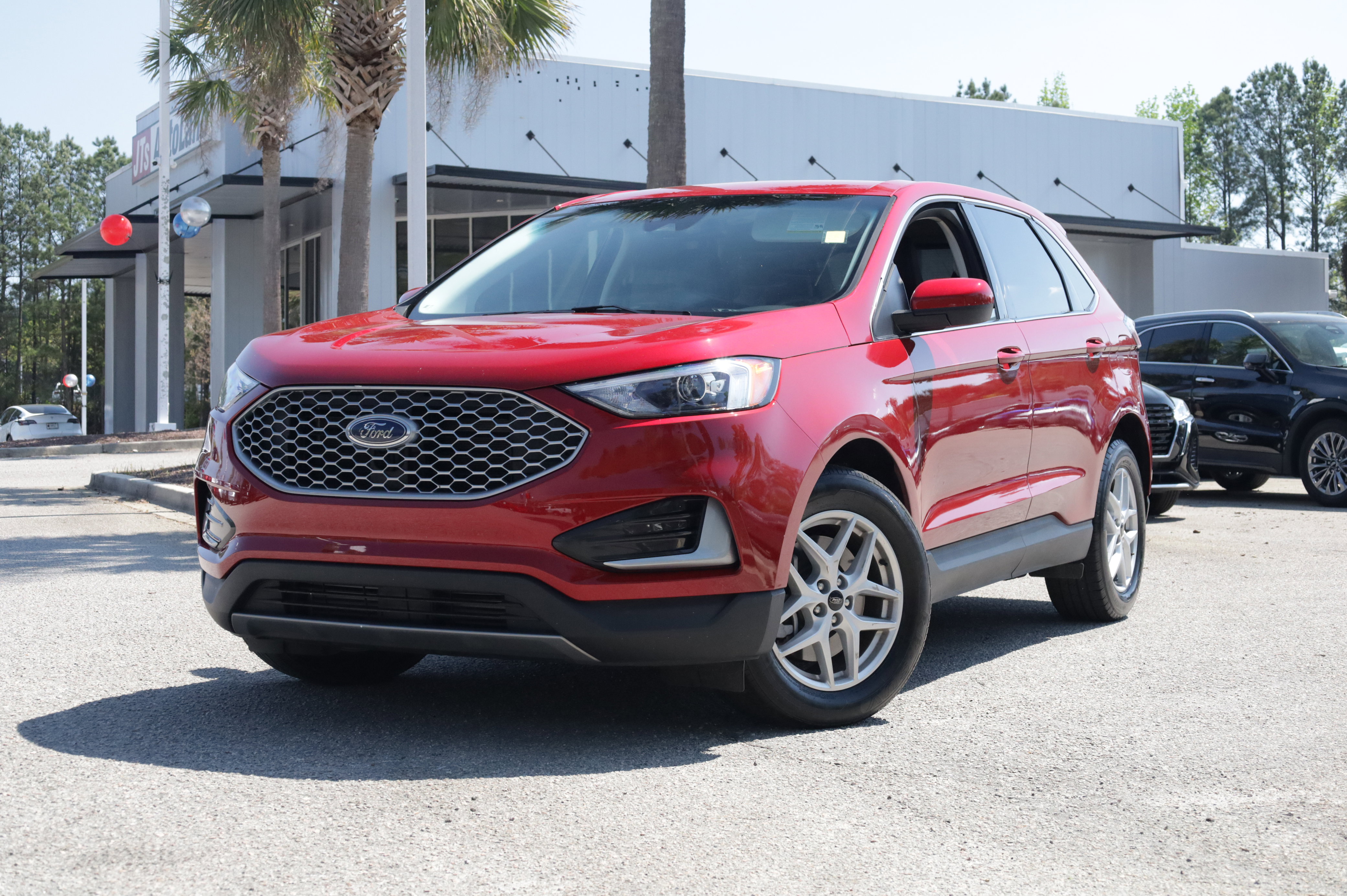 Used 2024 Ford Edge SEL image 1