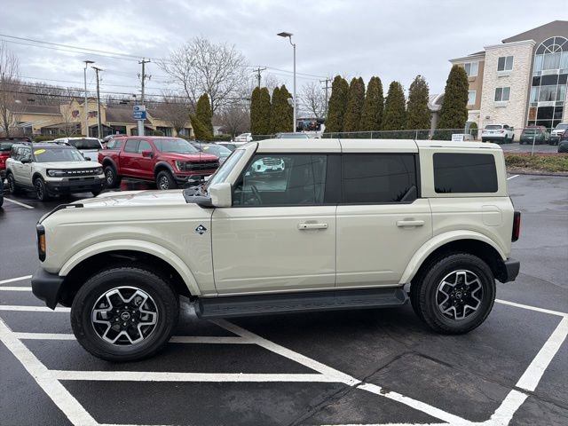 Used 2025 Ford Bronco Outer Banks image 4