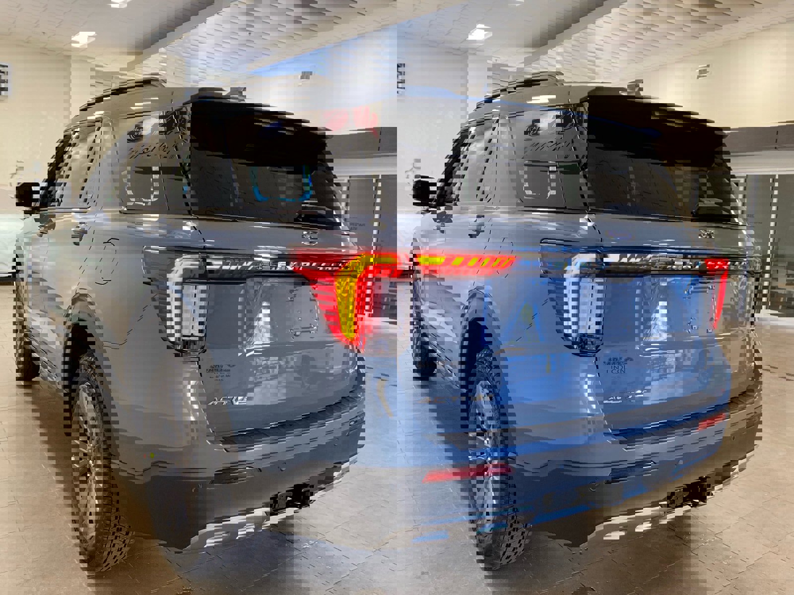 New 2026 Ford Explorer Active w/ Active Comfort Package image 5