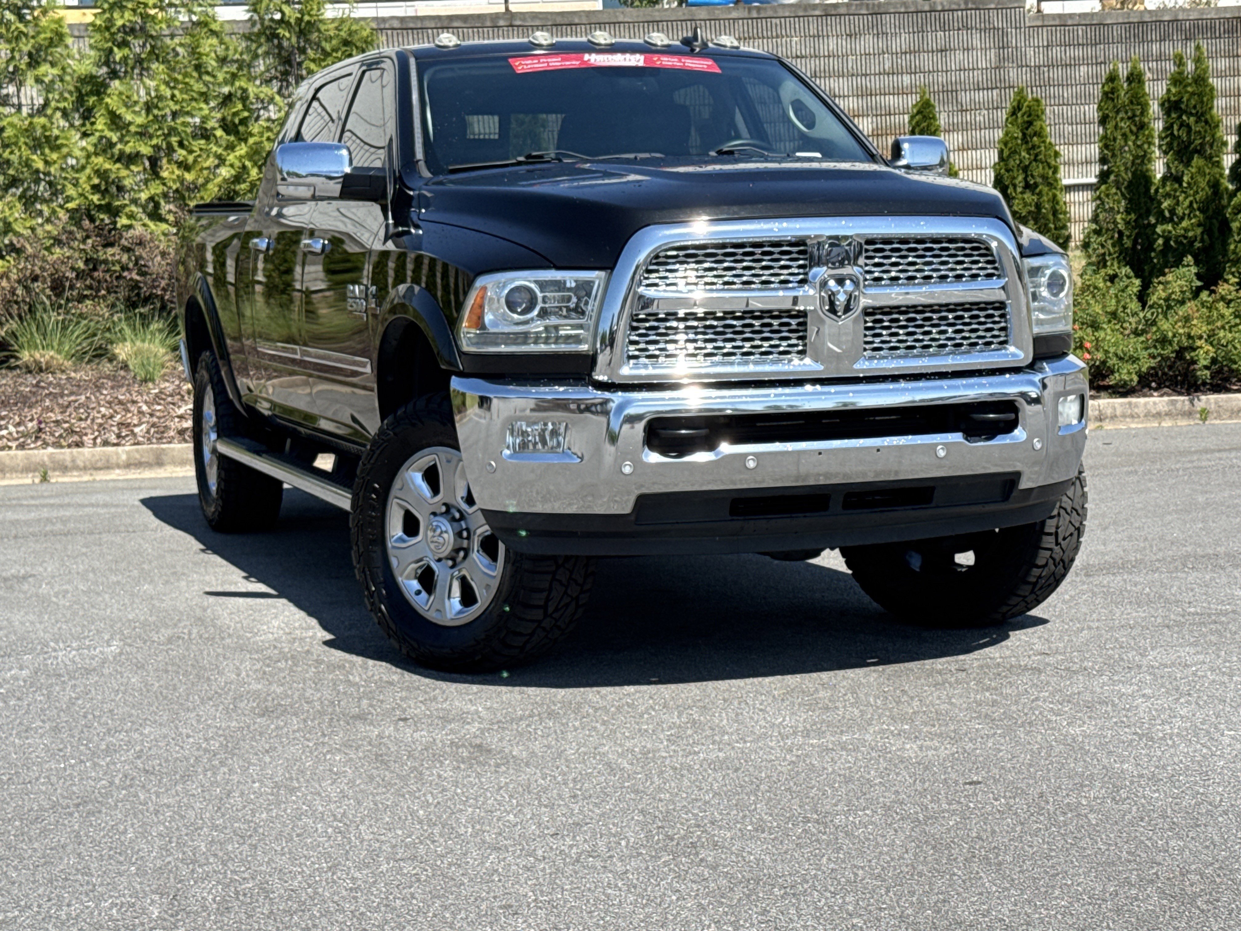 Used 2016 RAM 2500 Laramie w/ Convenience Group AWD/4WD image 2