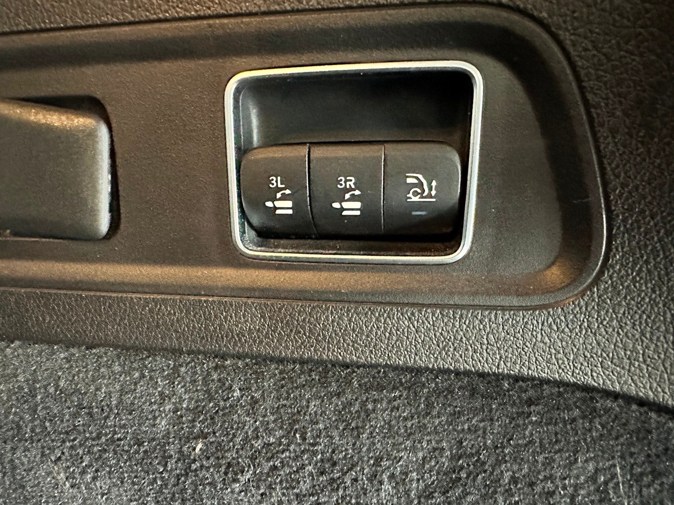 Certified 2023 Mercedes-Benz GLS 450 4MATIC image 41