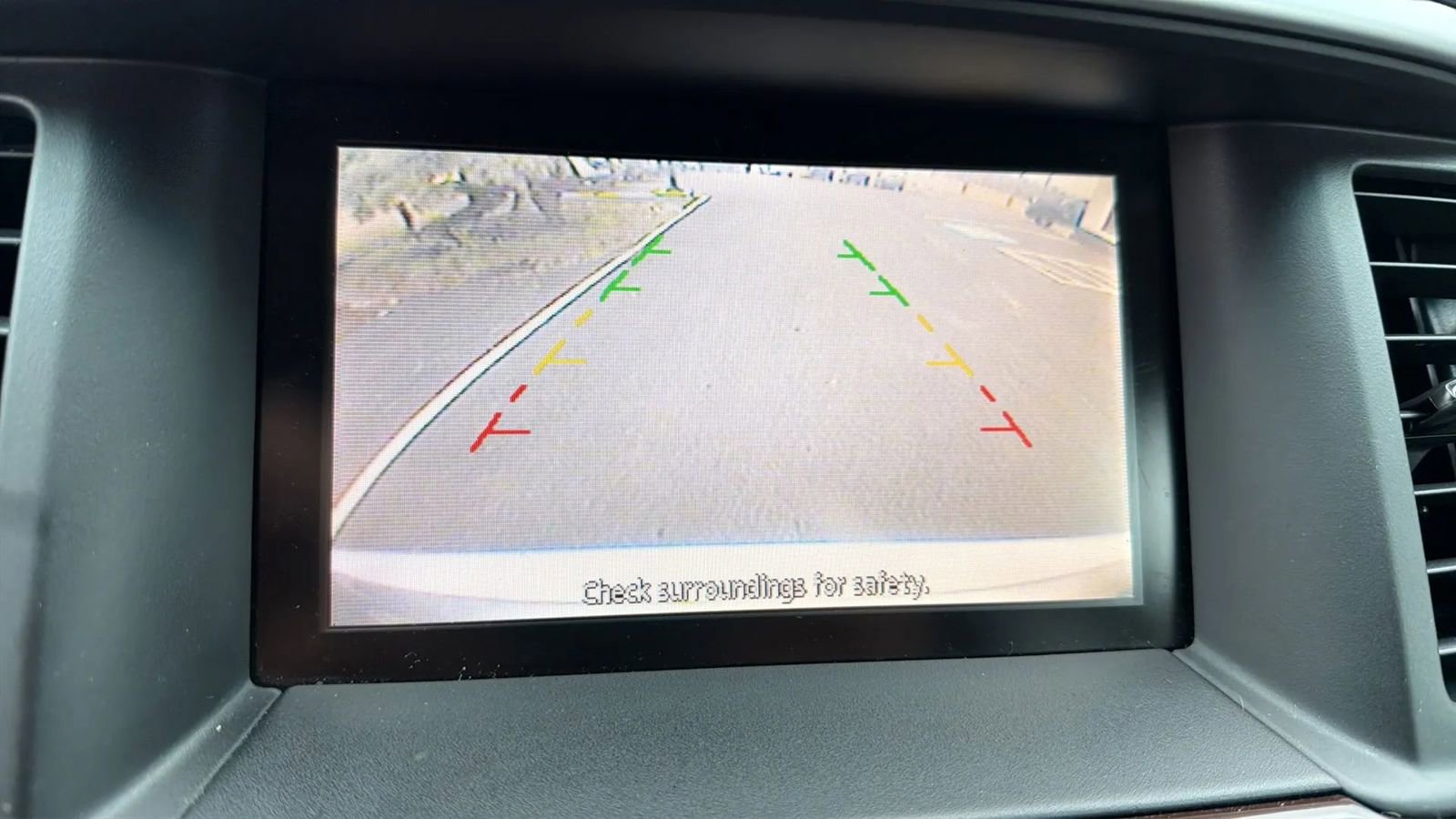 Used 2013 Nissan Pathfinder SL image 24