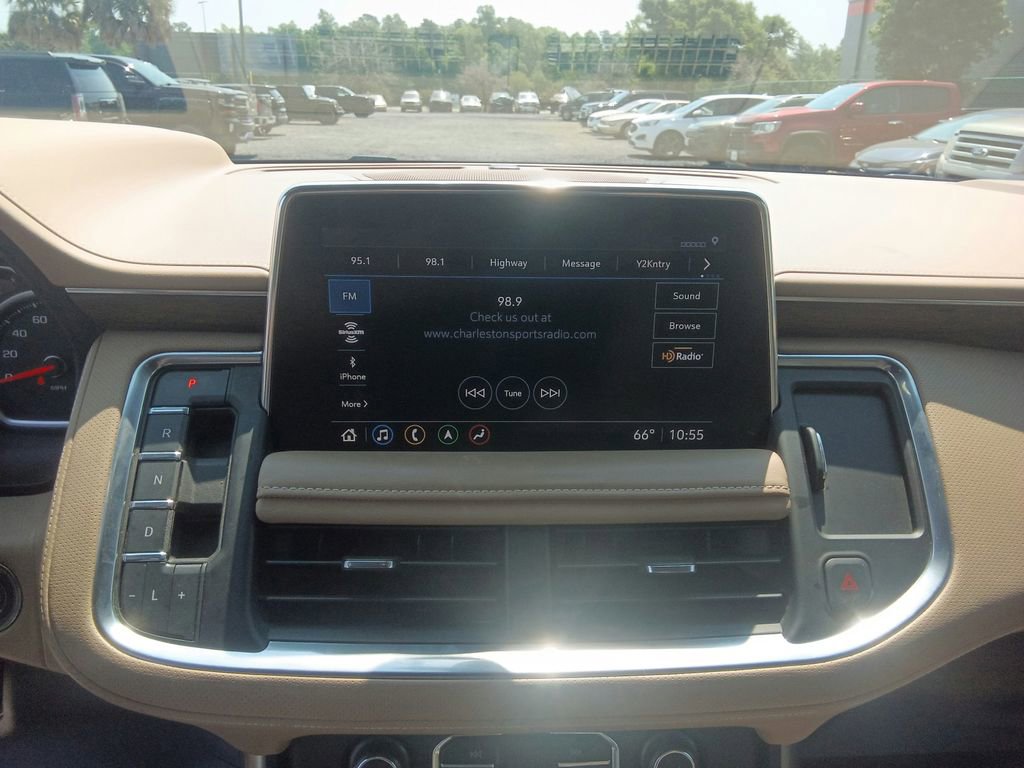 Used 2021 Chevrolet Tahoe Premier w/ Premium Package AWD/4WD image 25