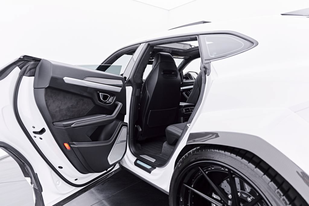 Used 2021 Lamborghini Urus AWD/4WD image 47