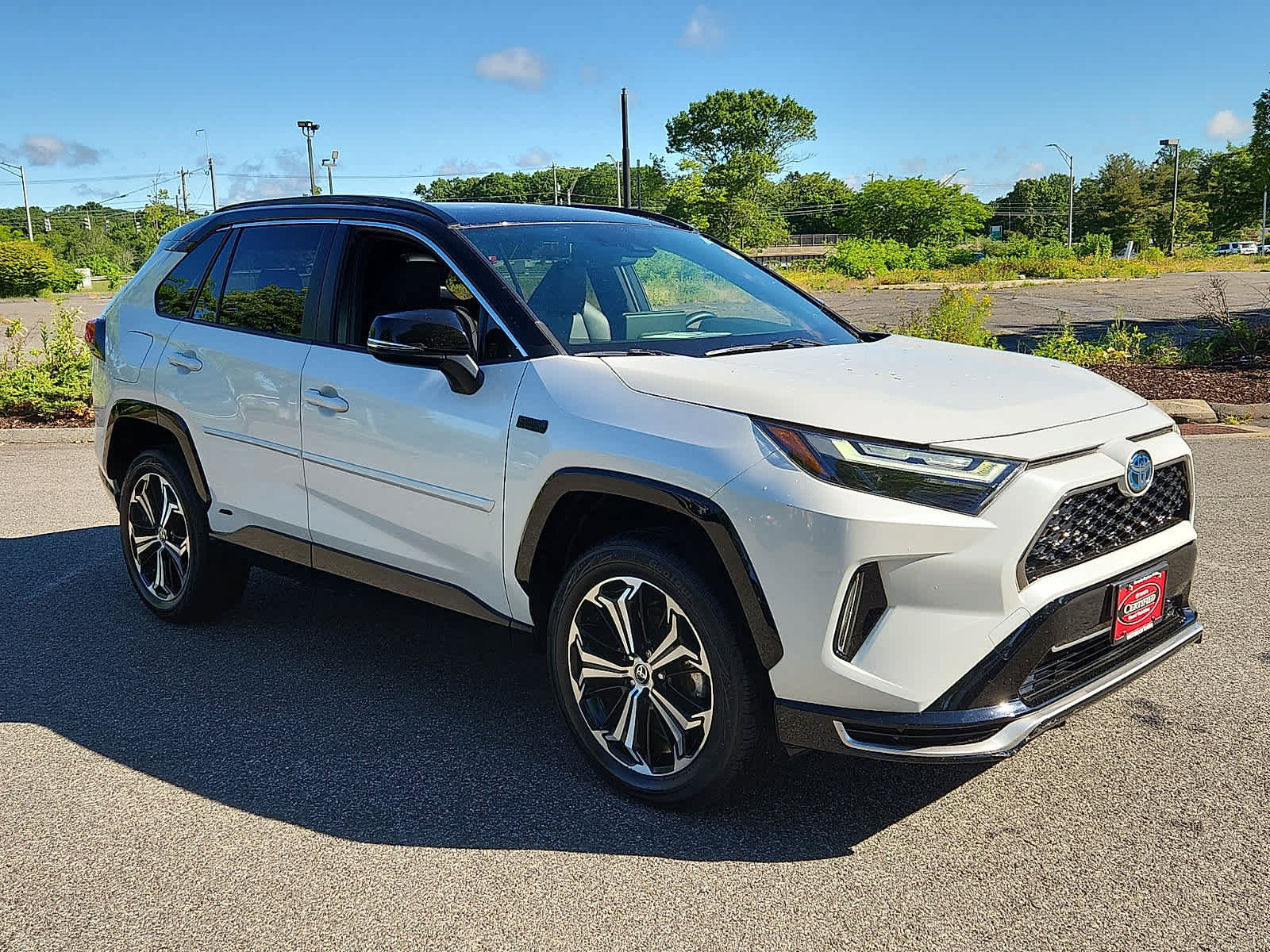 Certified 2023 Toyota RAV4 XSE w/ Weather Package AWD/4WD image 4