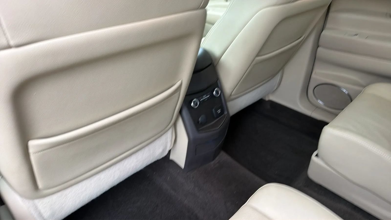 Used 2019 Lincoln MKT AWD image 47