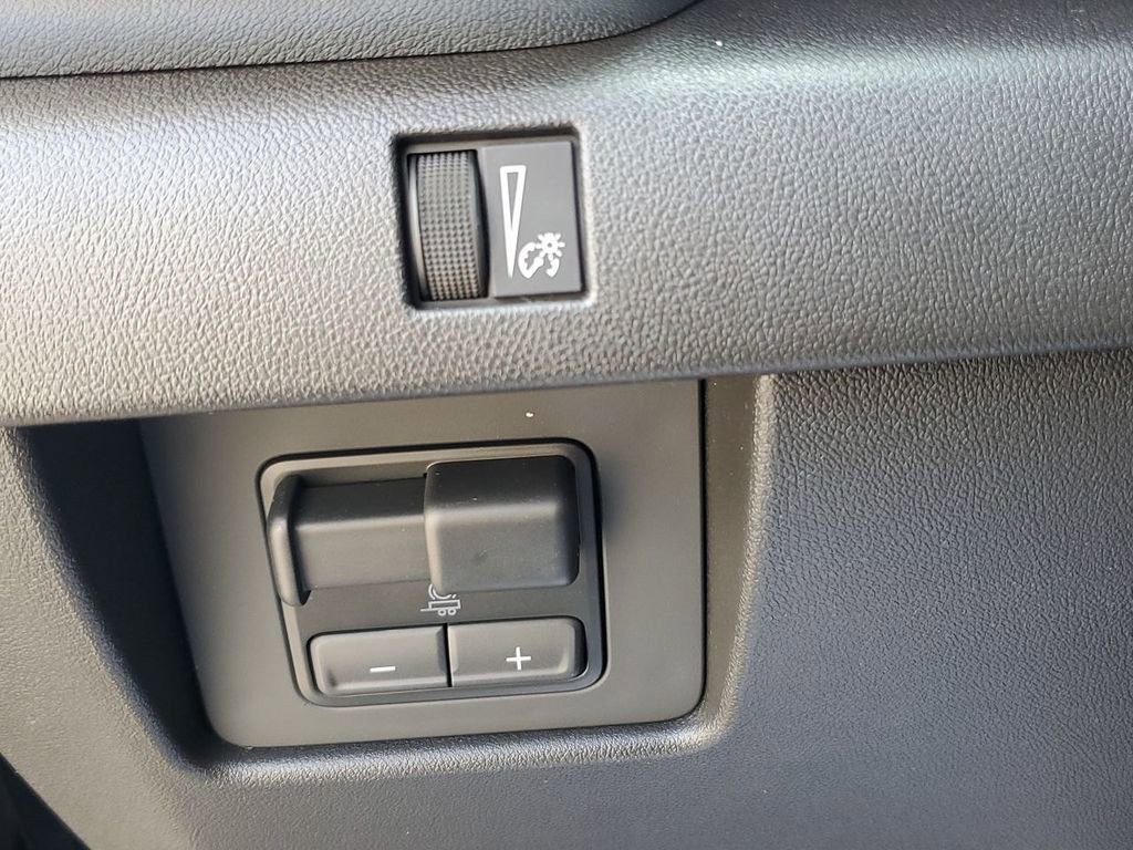 New 2024 GMC Canyon Elevation w/ Convenience Package image 19