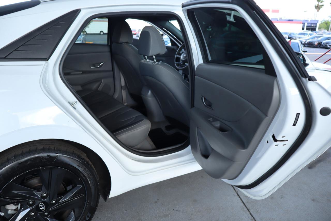 Used 2021 Hyundai Elantra SEL FWD image 33