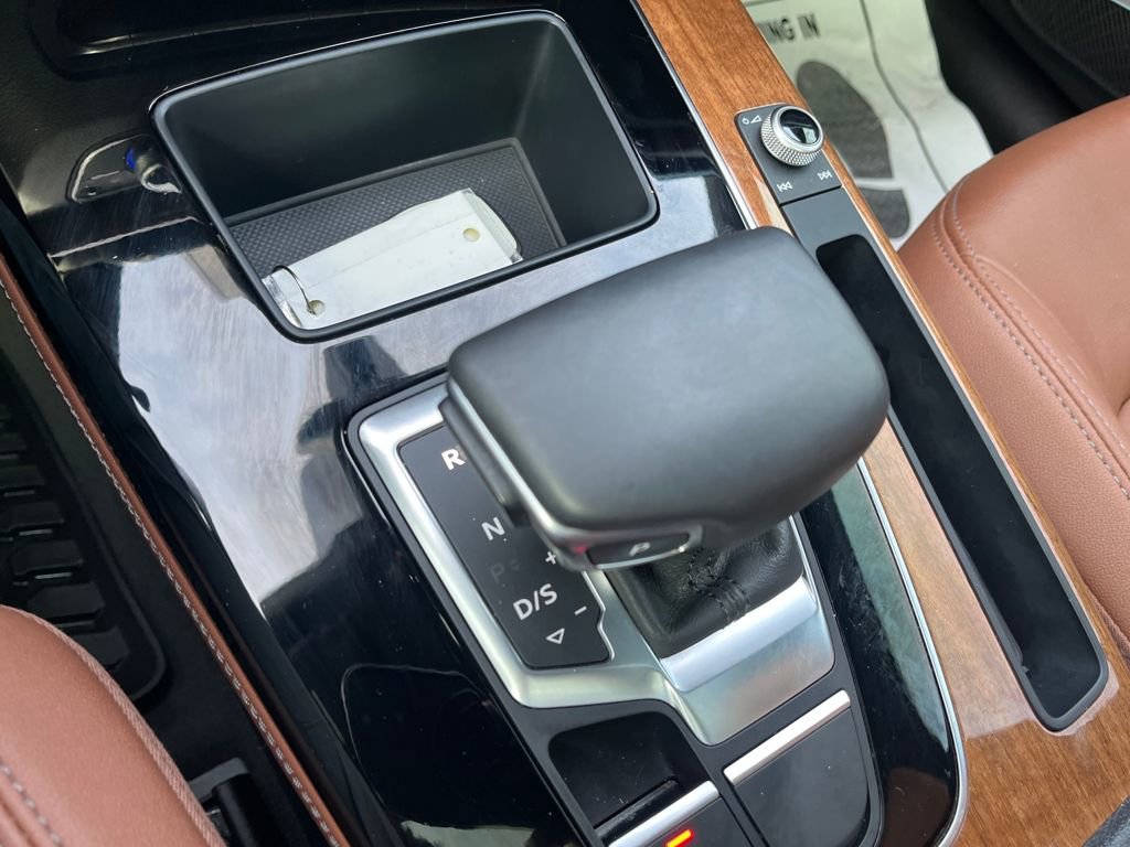 Used 2022 Audi Q5 2.0T Premium Plus w/ Premium Plus Package image 33