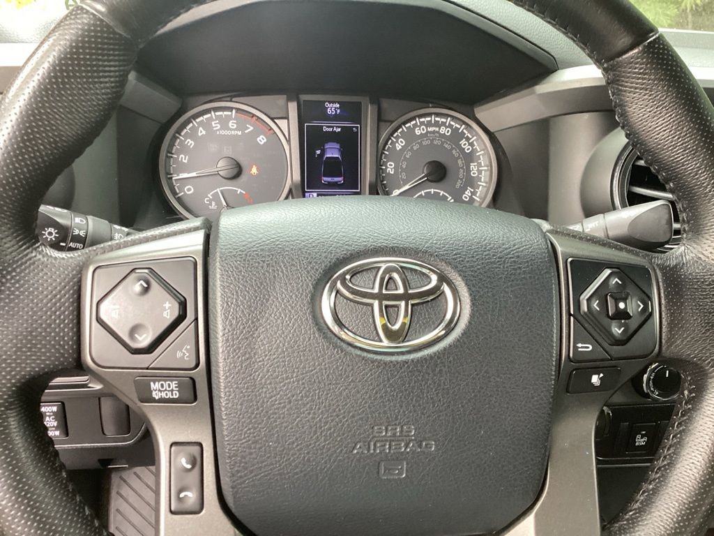 Used 2016 Toyota Tacoma TRD Off-Road w/ Premium & Technology Package AWD/4WD image 18