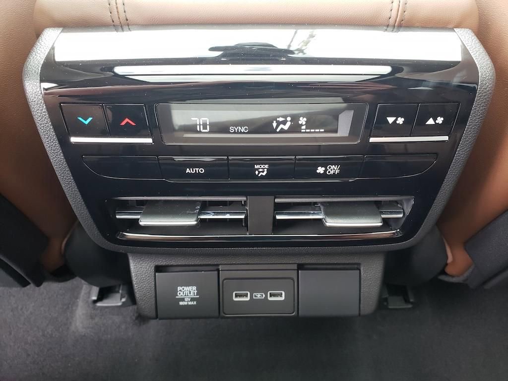 Certified 2024 Acura MDX SH-AWD w/ Technology Package image 12