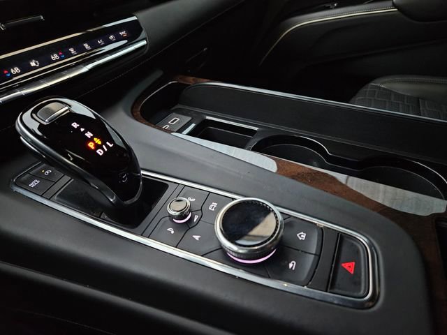 Certified 2022 Cadillac Escalade ESV Sport Platinum w/ Heavy-Duty Trailer Package image 21