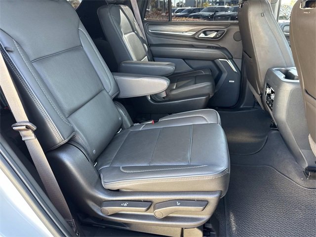 Used 2021 GMC Yukon Denali w/ Denali Premium Package image 12