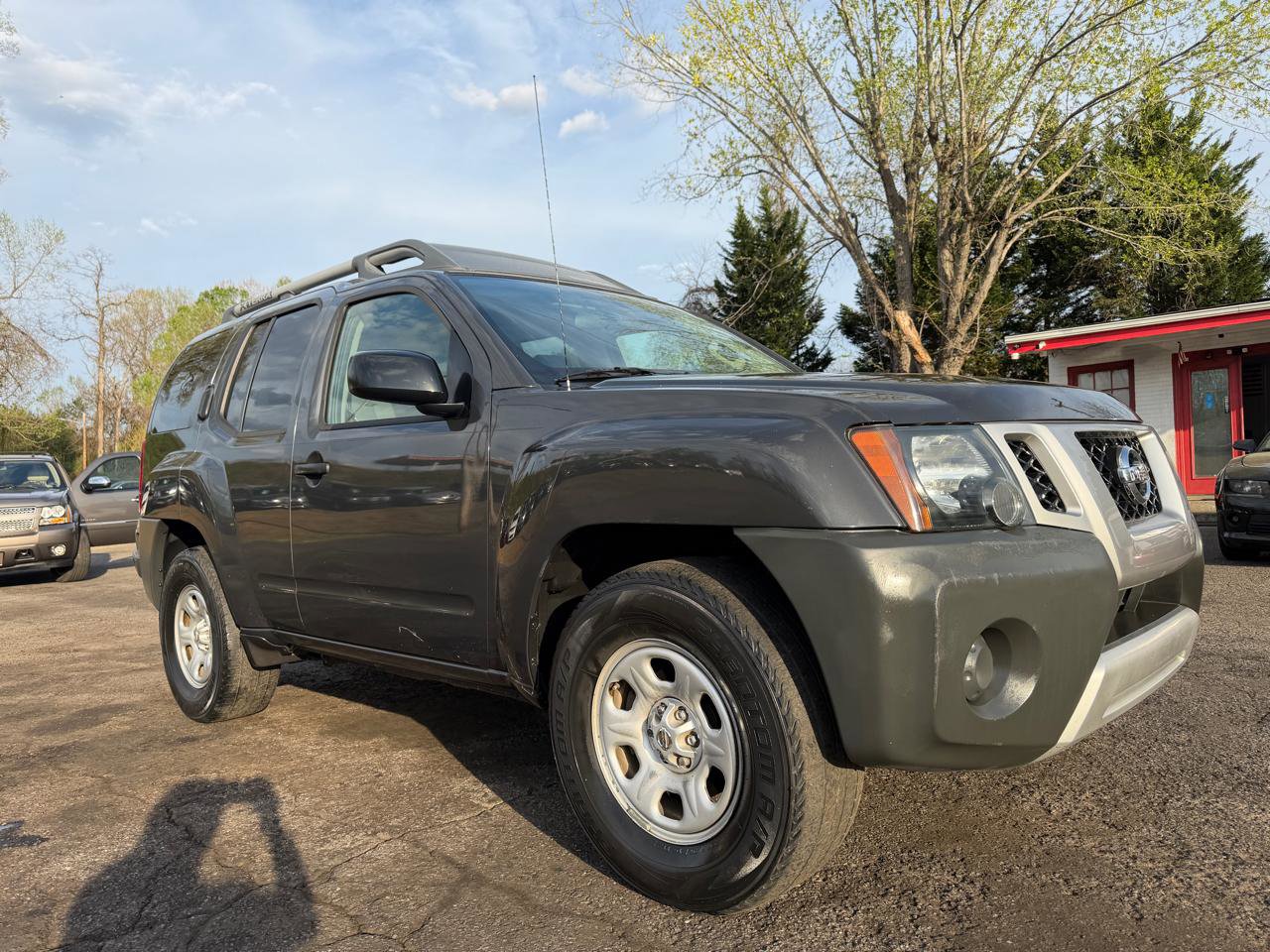 Used 2015 Nissan Xterra X RWD image 3