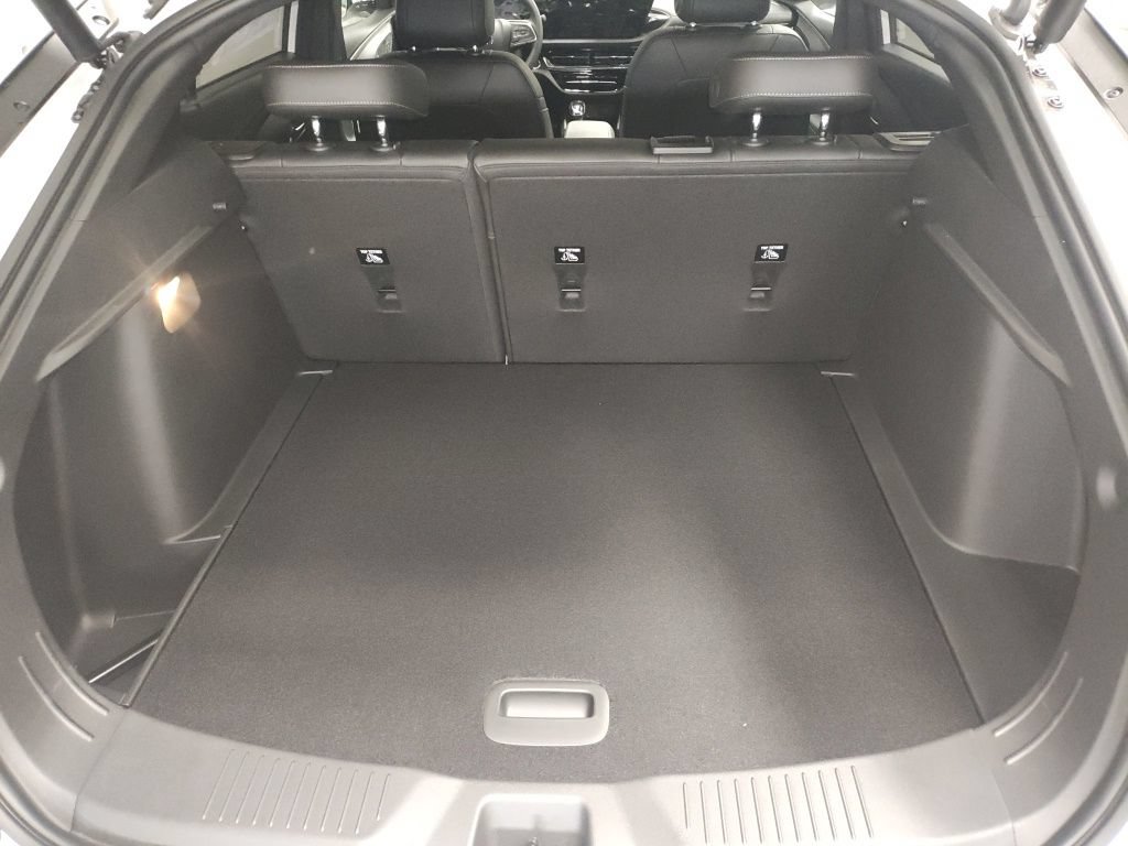 New 2026 Buick Envista Sport Touring FWD image 16