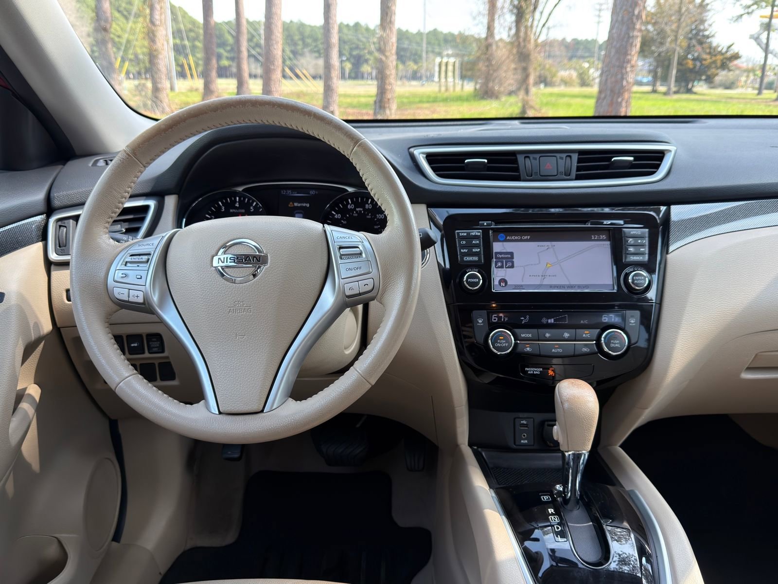 Used 2015 Nissan Rogue SL image 3