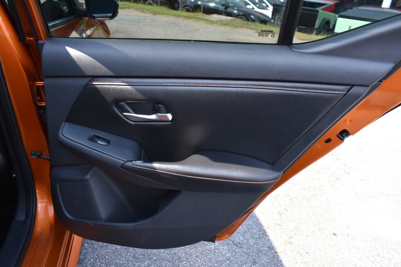 Used 2022 Nissan Sentra SR w/ SR Premium Package FWD image 37