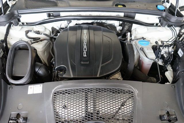 Used 2018 Porsche Macan image 54