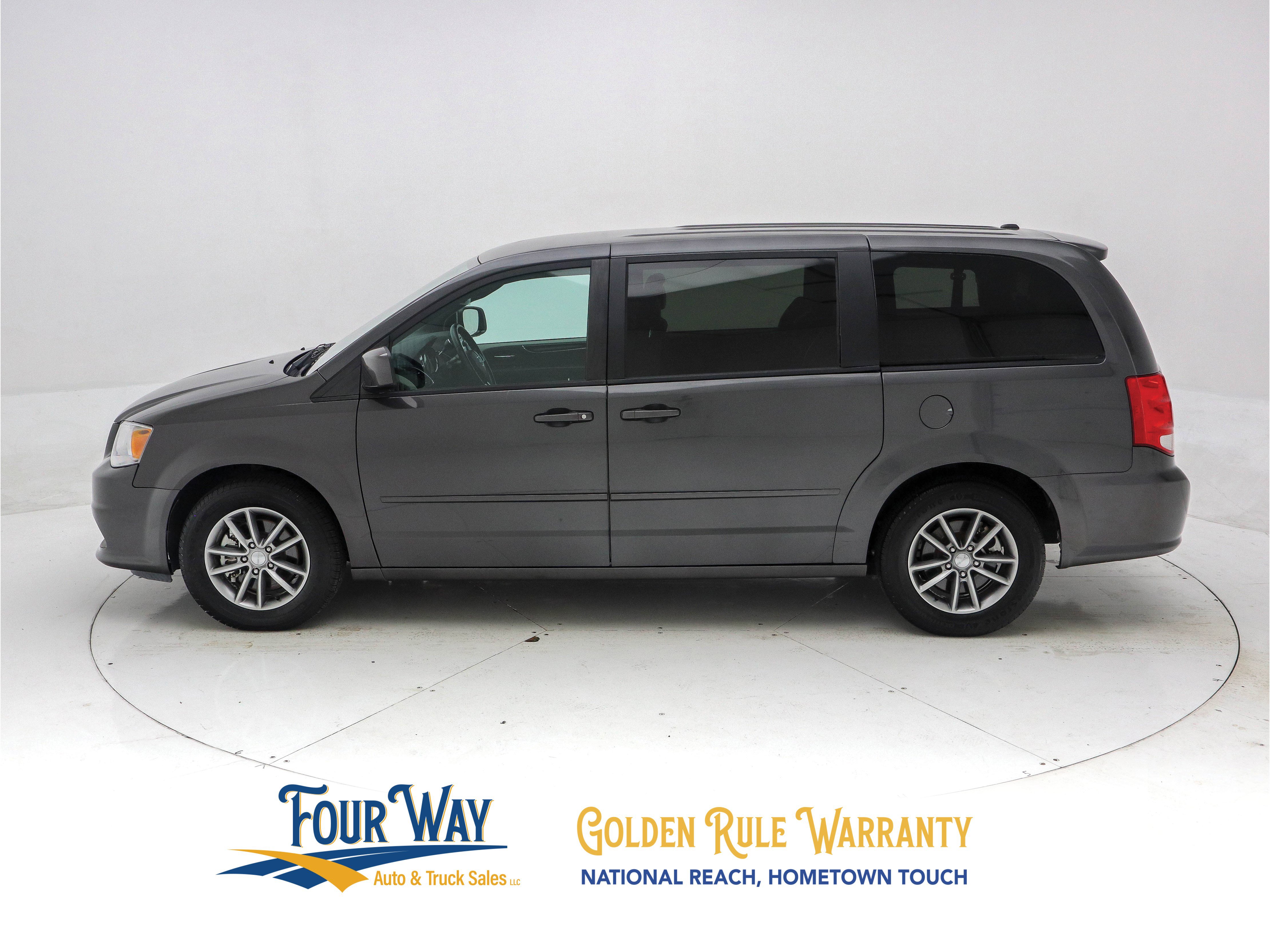 Used 2016 Dodge Grand Caravan SE image 7