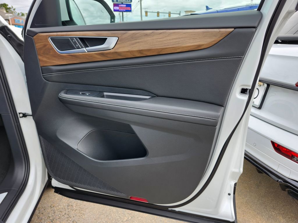 New 2026 Volkswagen Atlas SE image 18