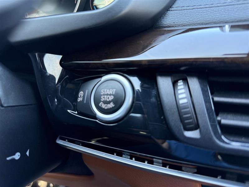 Used 2019 BMW X6 xDrive35i w/ M Sport Package image 25