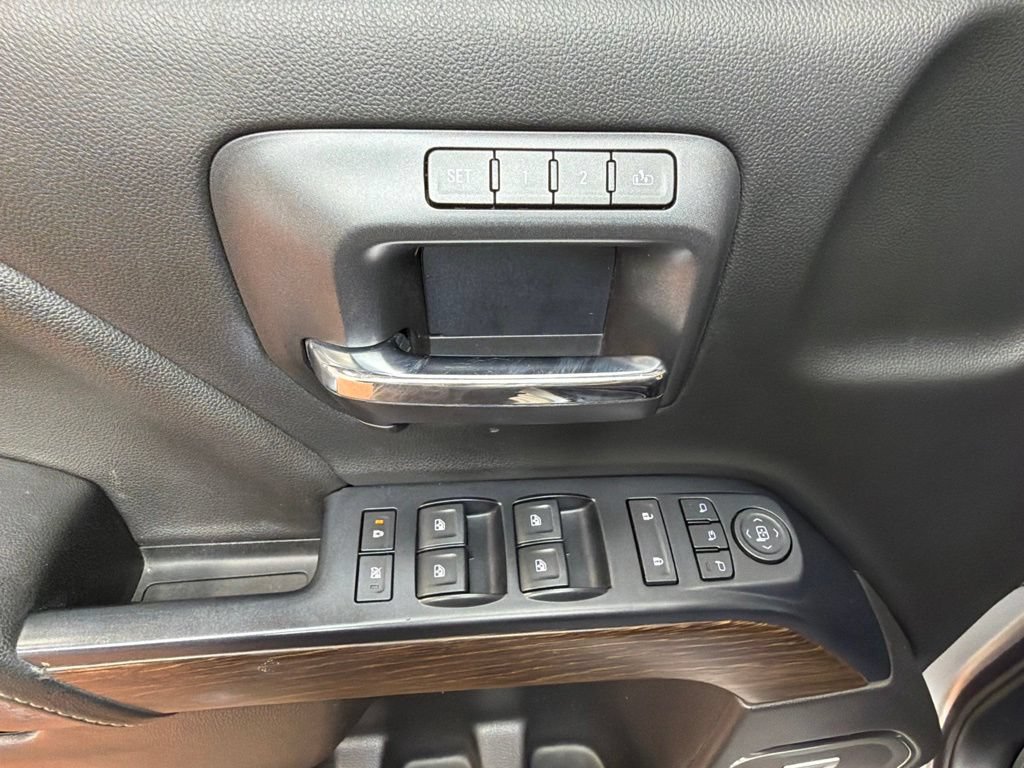 Used 2018 GMC Sierra 2500 Denali w/ Duramax Plus Package AWD/4WD image 22