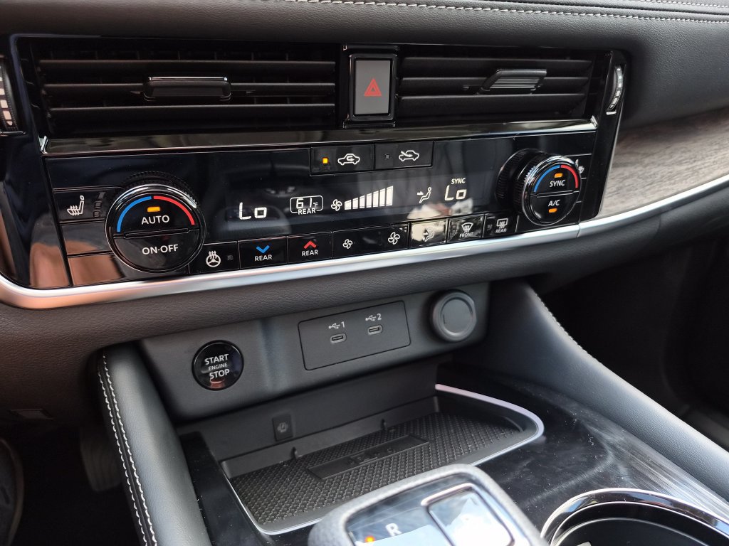 New 2026 Nissan Rogue Platinum w/ Platinum Premium Package AWD/4WD image 18