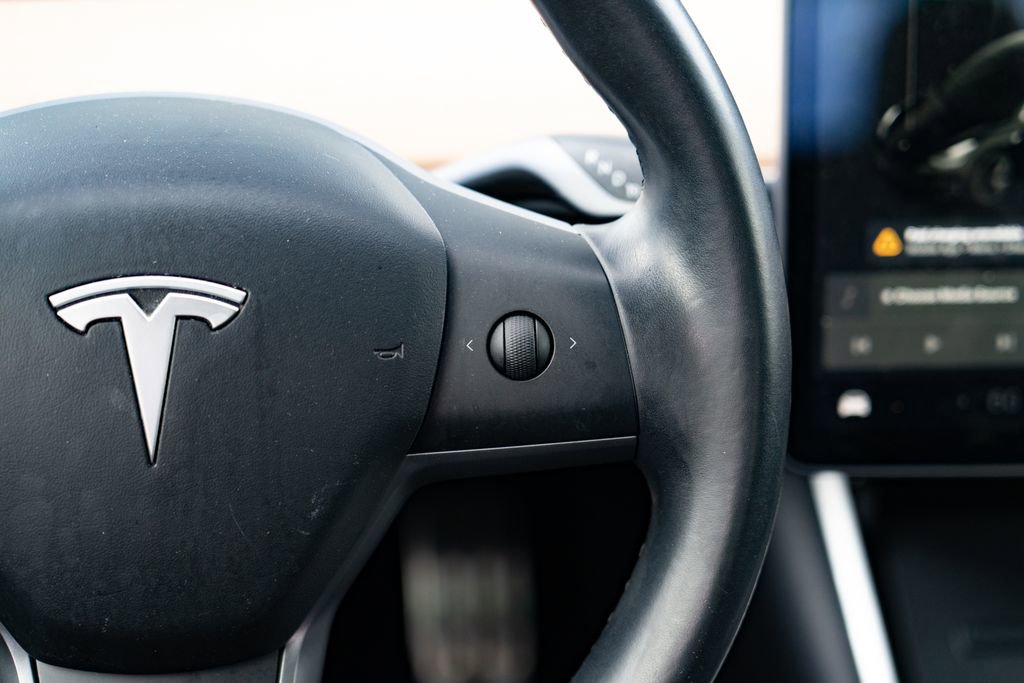 Used 2018 Tesla Model 3 Mid Range image 20