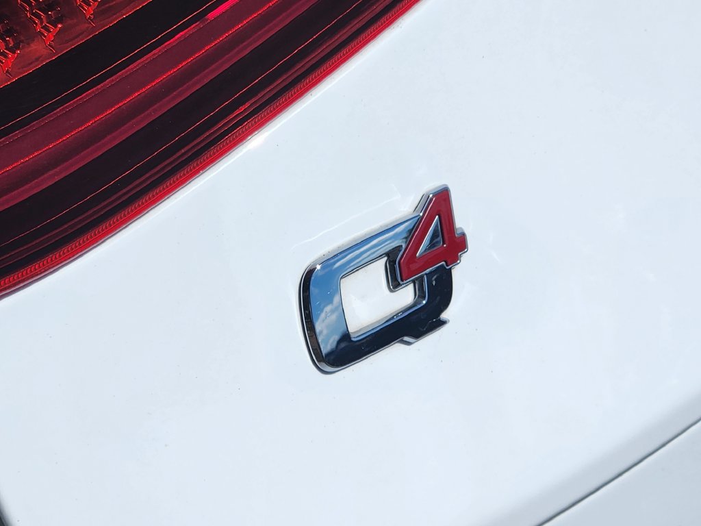 Used 2023 Alfa Romeo Stelvio Veloce AWD/4WD image 31
