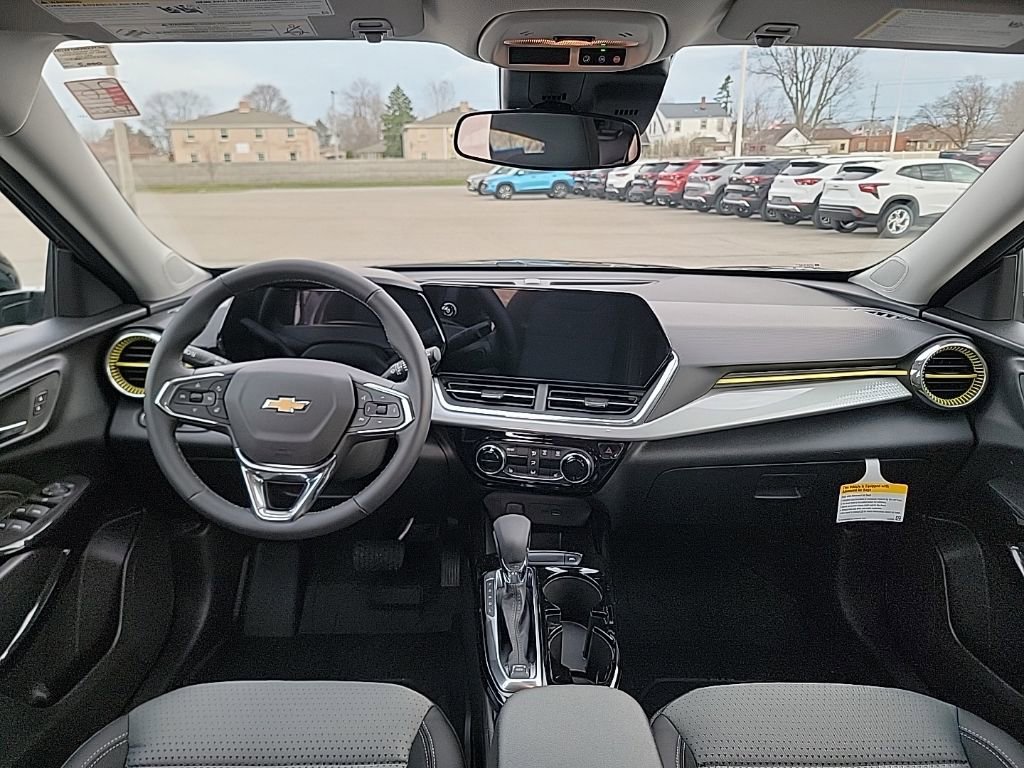 New 2026 Chevrolet Trax LT w/ LT Convenience Package FWD image 25