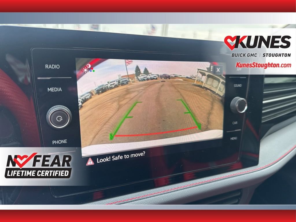 Used 2025 Volkswagen Jetta GLI Autobahn image 32