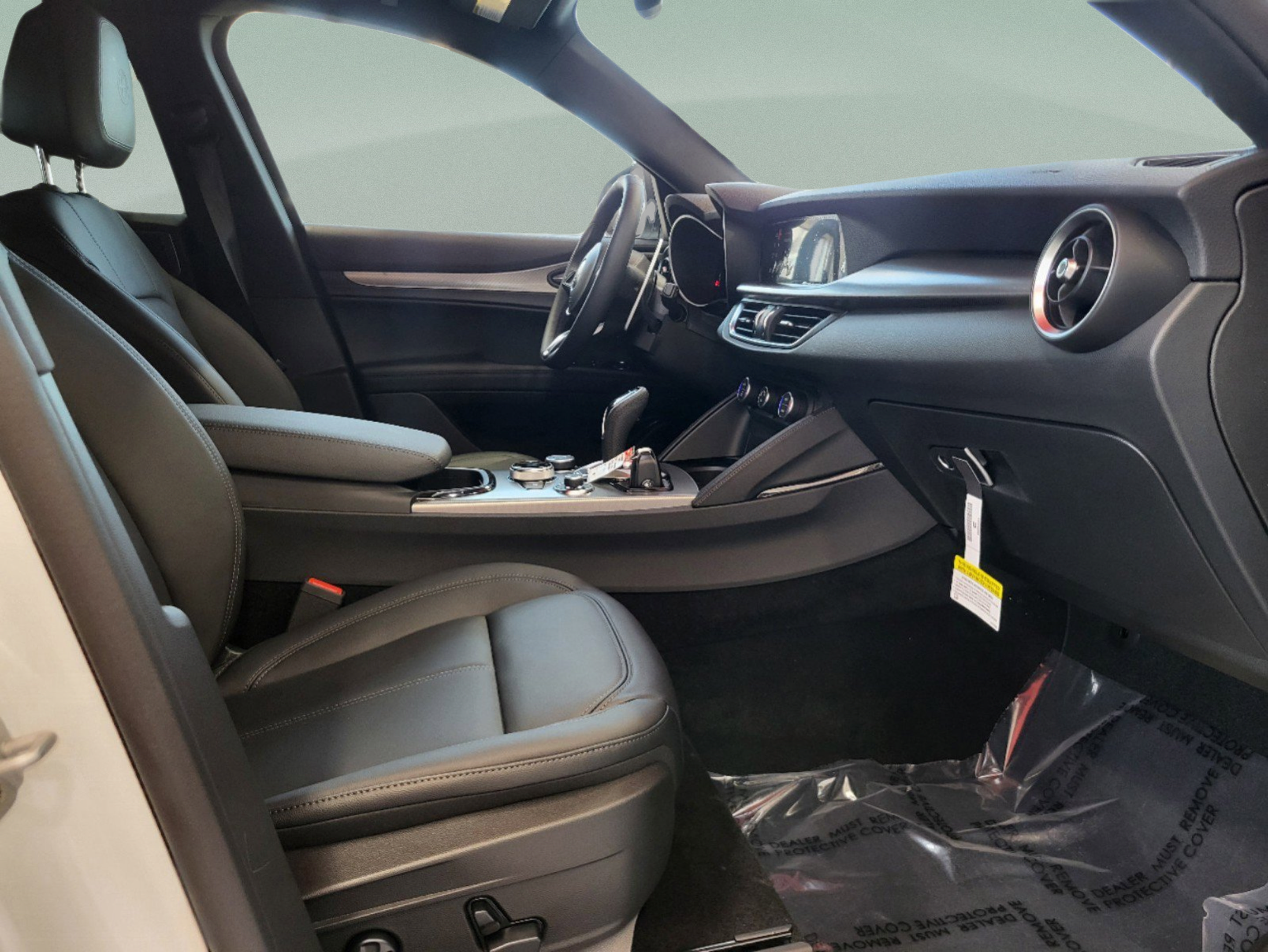 New 2025 Alfa Romeo Stelvio Sprint AWD/4WD image 21