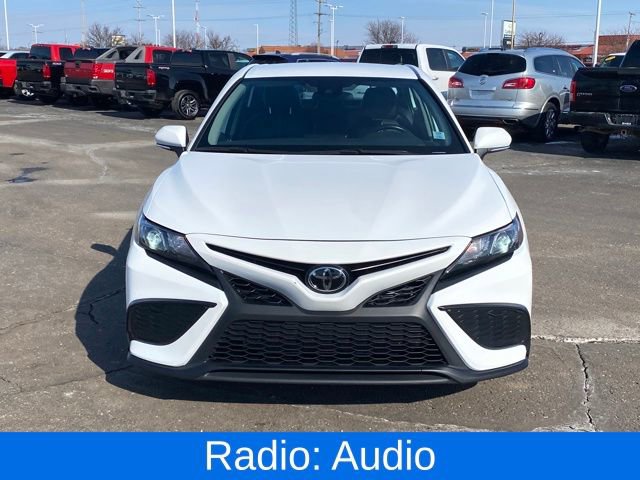 Used 2023 Toyota Camry SE image 2