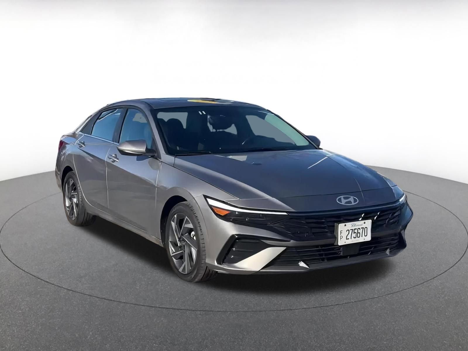 Used 2025 Hyundai Elantra SEL image 3