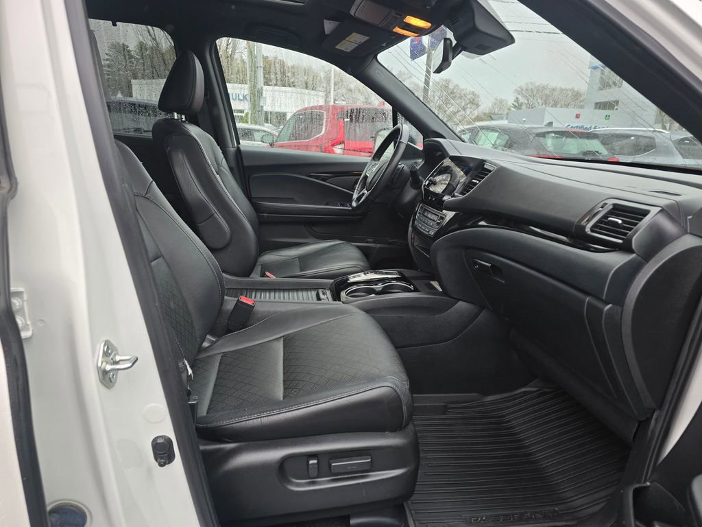 Used 2021 Honda Passport Elite image 11
