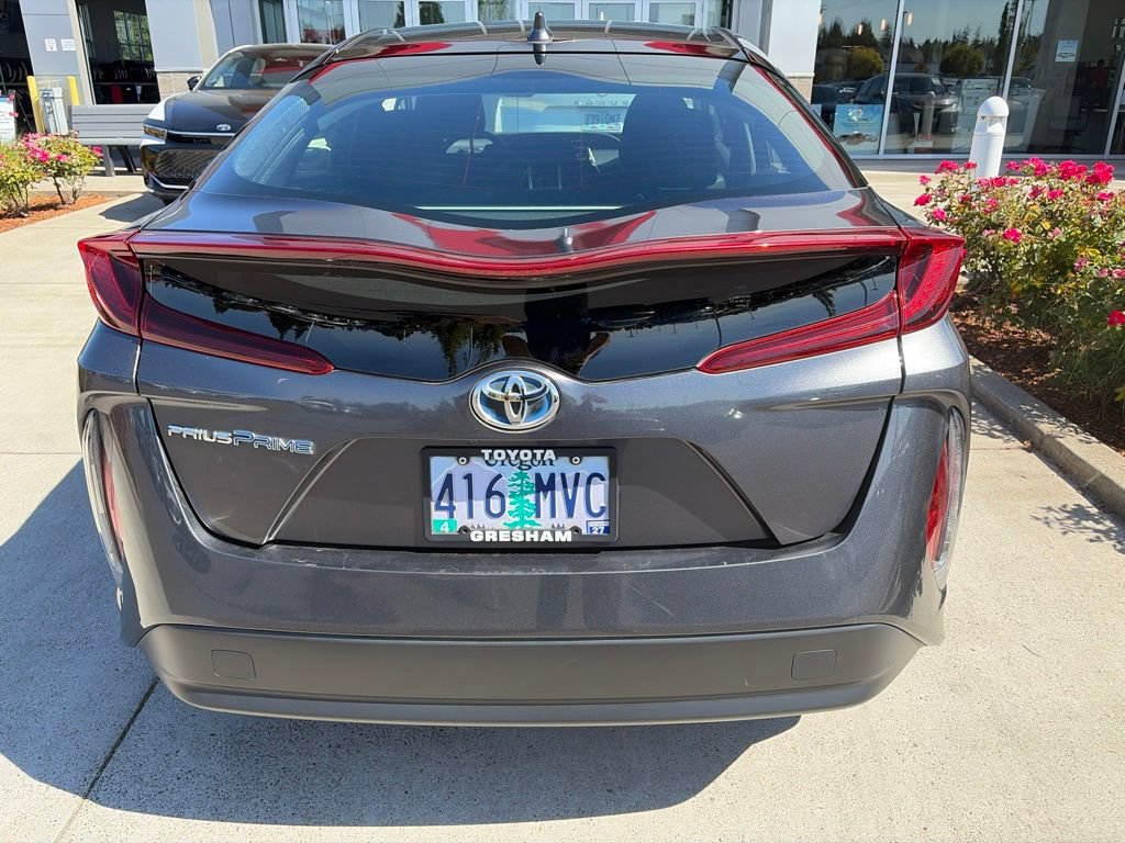 Used 2021 Toyota Prius Prime LE w/ Carpet Mat Package (TMS) FWD image 3