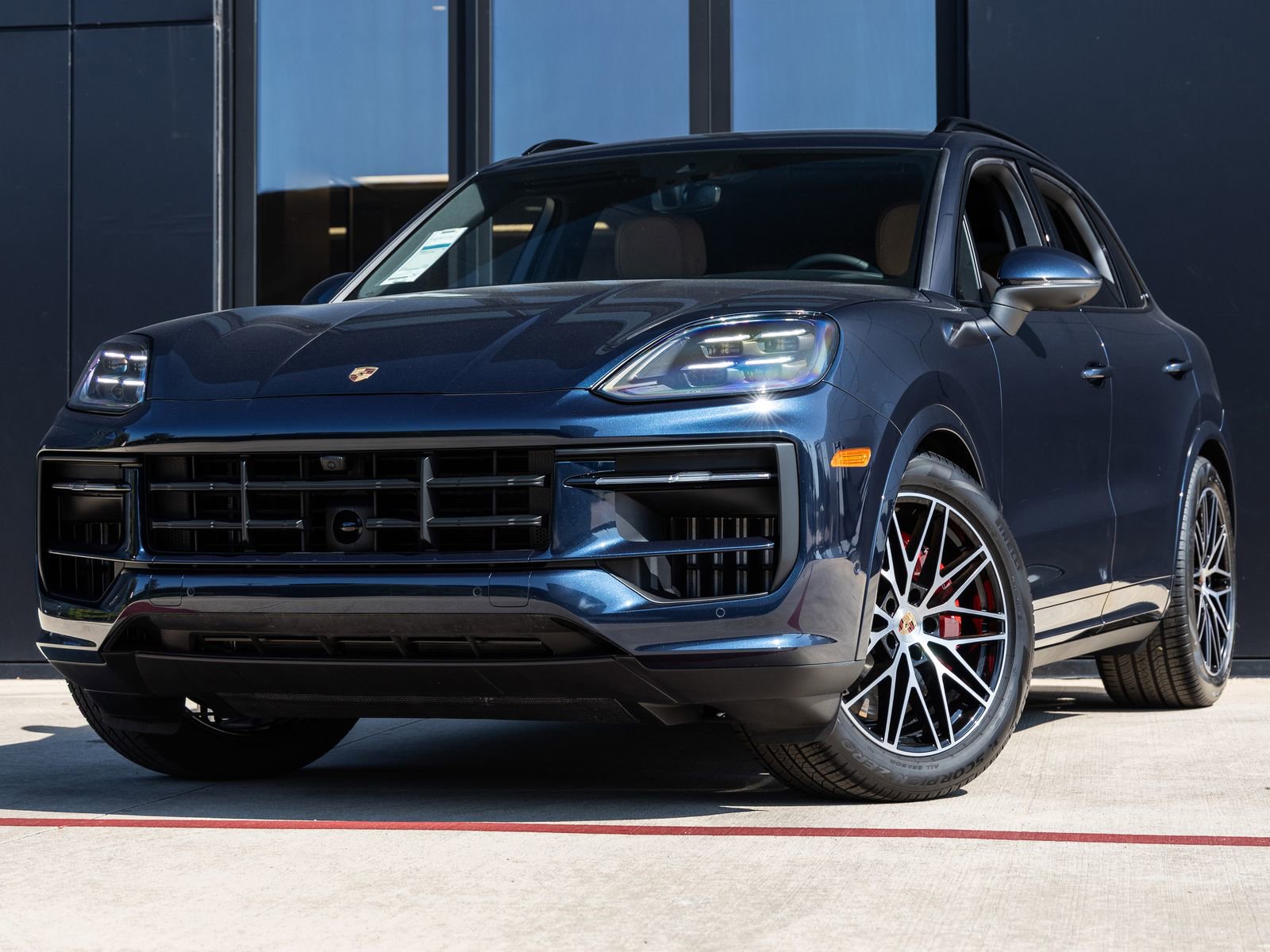 Certified 2025 Porsche Cayenne S AWD/4WD image 1