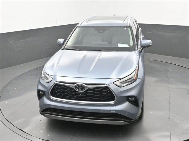 Used 2024 Toyota Highlander Platinum image 31