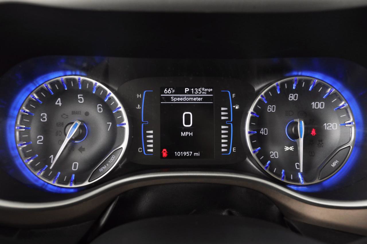 Used 2021 Chrysler Voyager Lxi FWD image 22
