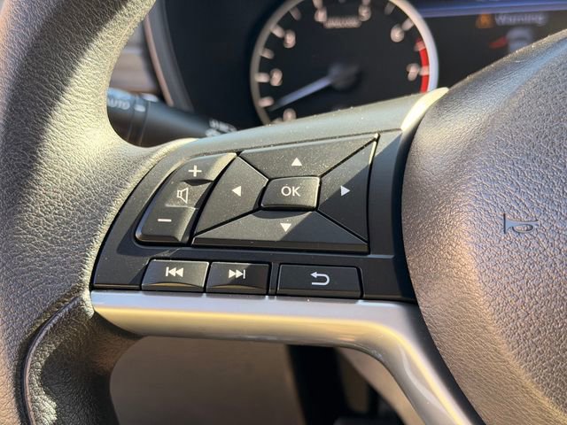 Used 2025 Nissan Altima 2.5 SV image 14